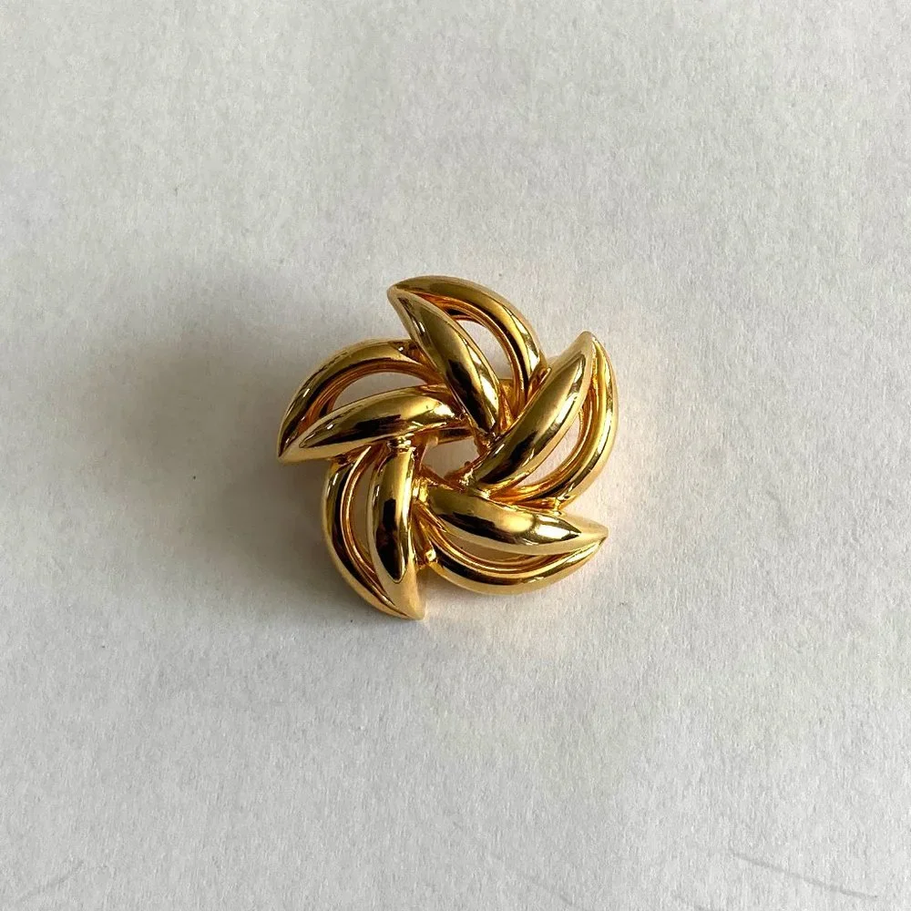 Gold Flower Star Pin Brooch 1 inch